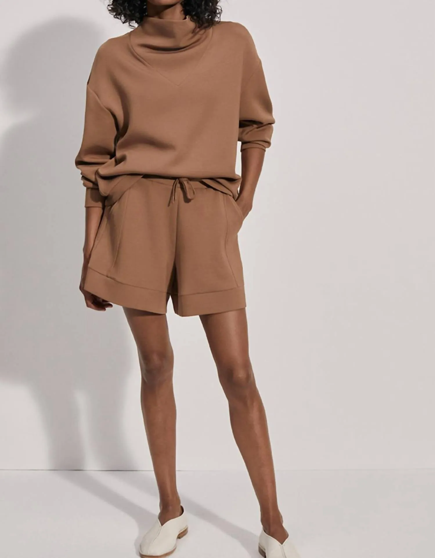 Alder High Rise Short In Golden Bronze