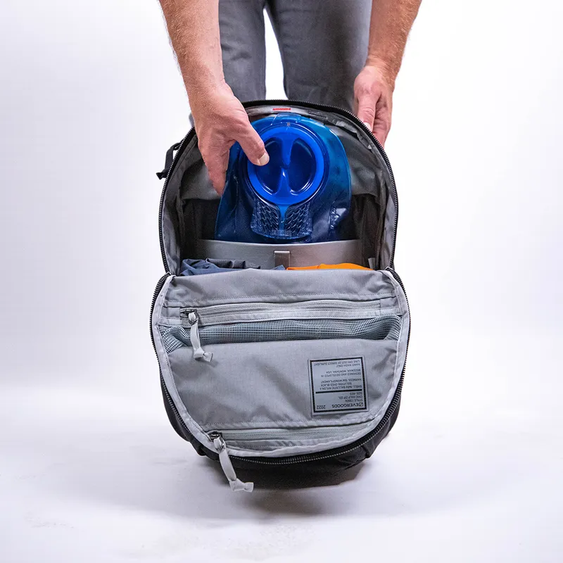 Bags Evergoods Evergoods Civic Half Zip 22L (CHZ)
