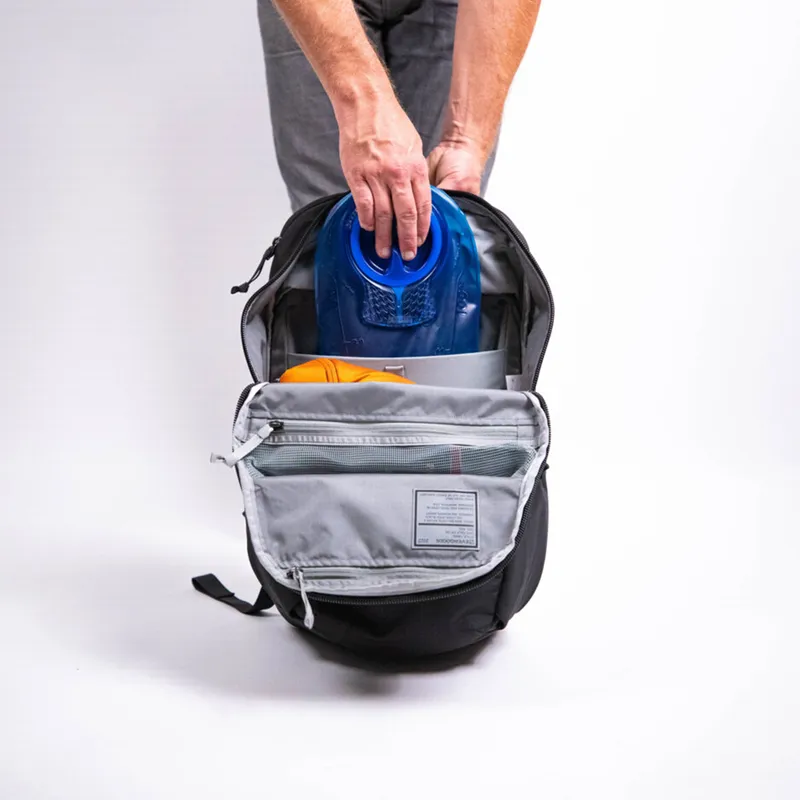Bags Evergoods Evergoods Civic Half Zip 26L (CHZ) - Solution Black