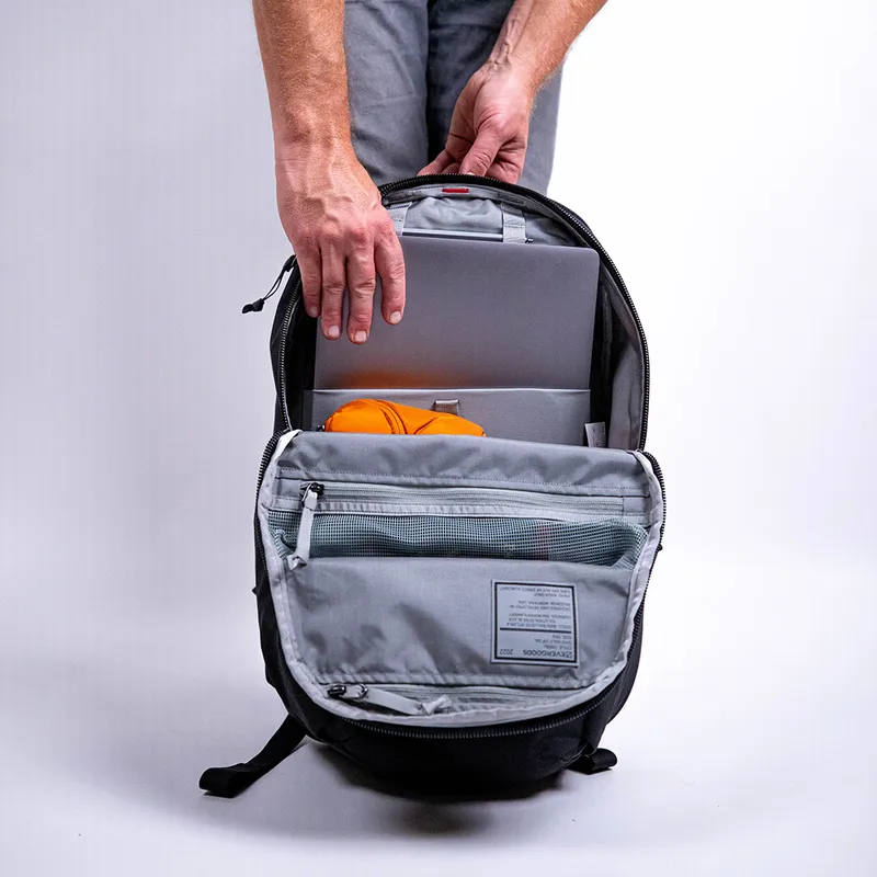 Bags Evergoods Evergoods Civic Half Zip 26L (CHZ) - Solution Black