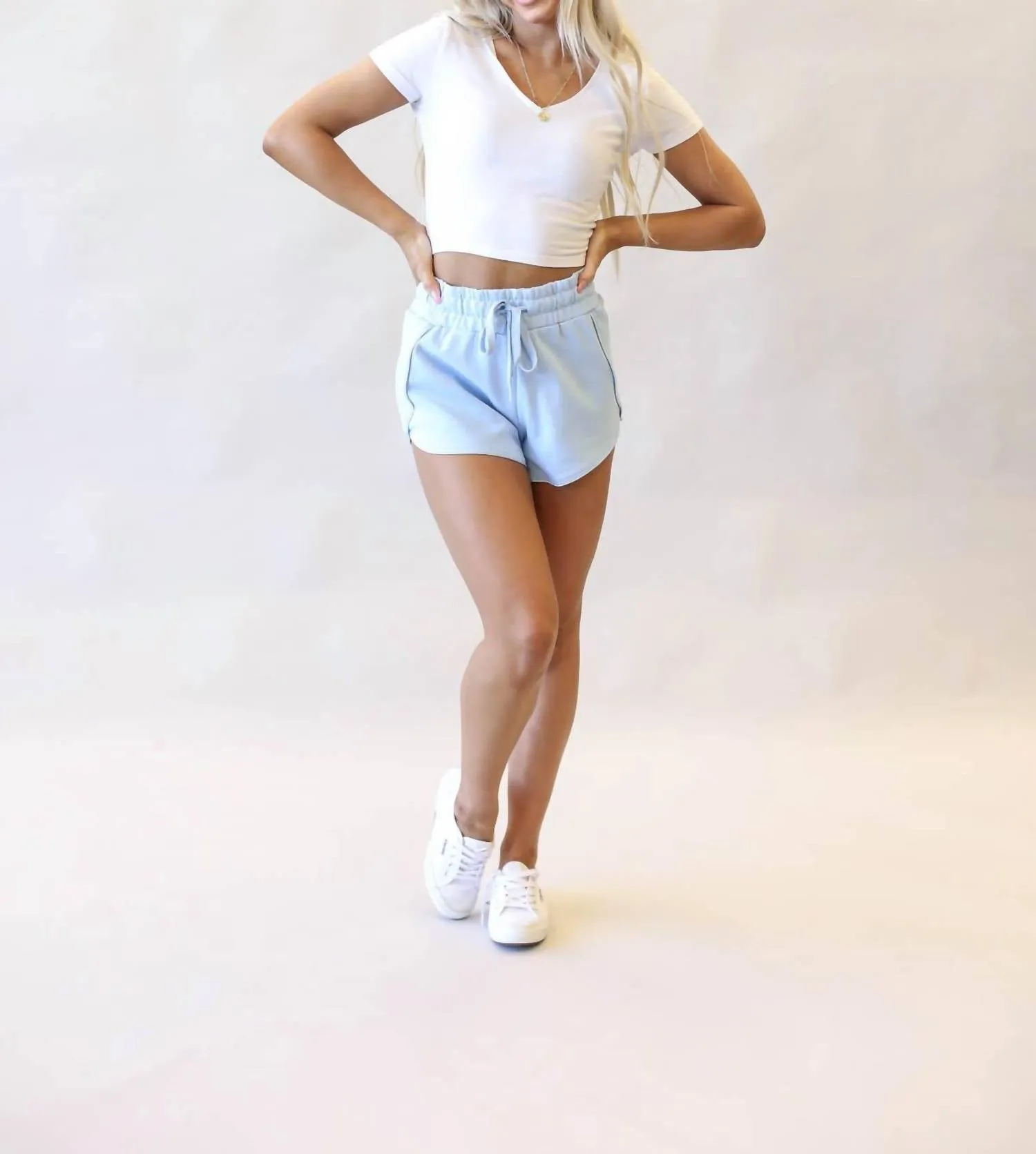Favorite Dolphin Hem Short In Blue