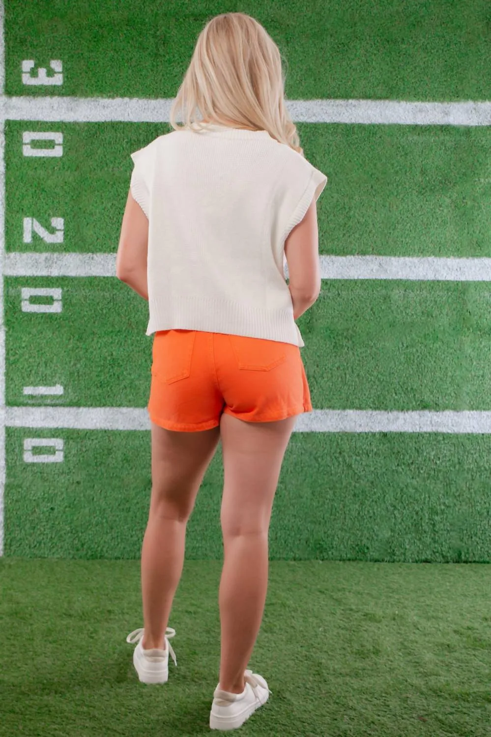 Gameday Blitz Sweater Vest In White And Orange