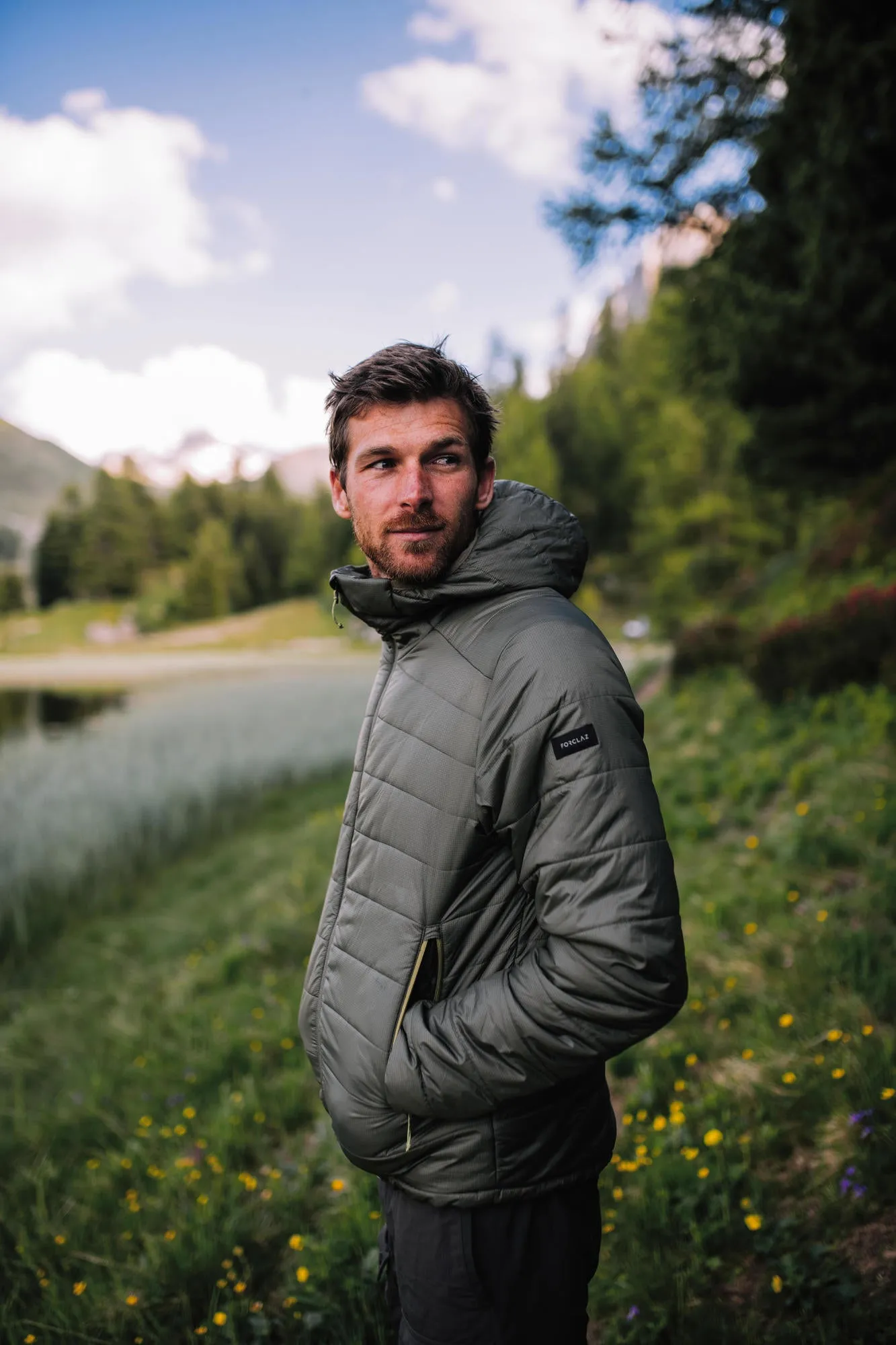 Outdoor Decathlon Clothing Forclaz Men's MT100 Hooded Synthetic Jacket