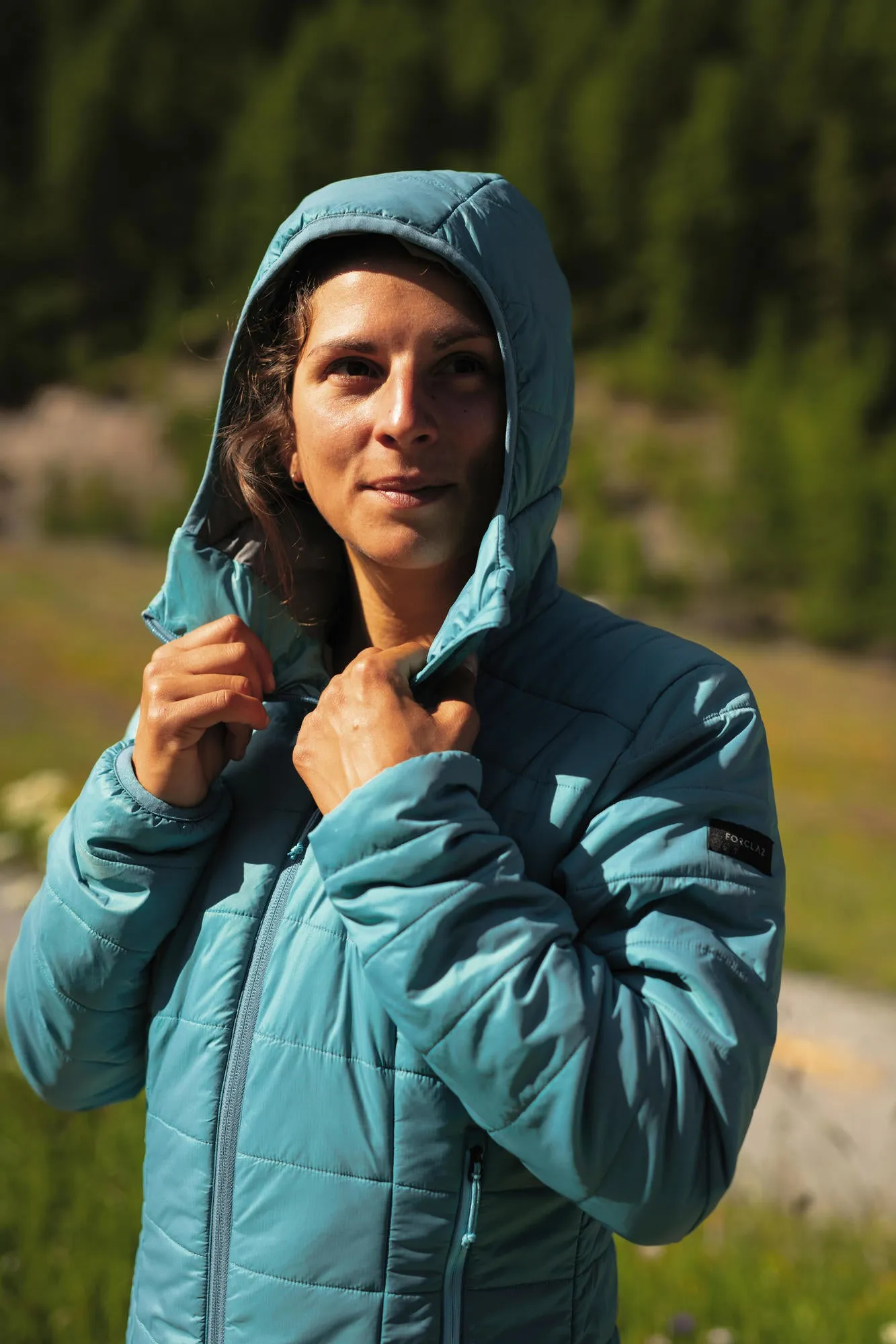 Outdoor Decathlon Clothing Forclaz Women's MT100 Hooded Synthetic Jacket
