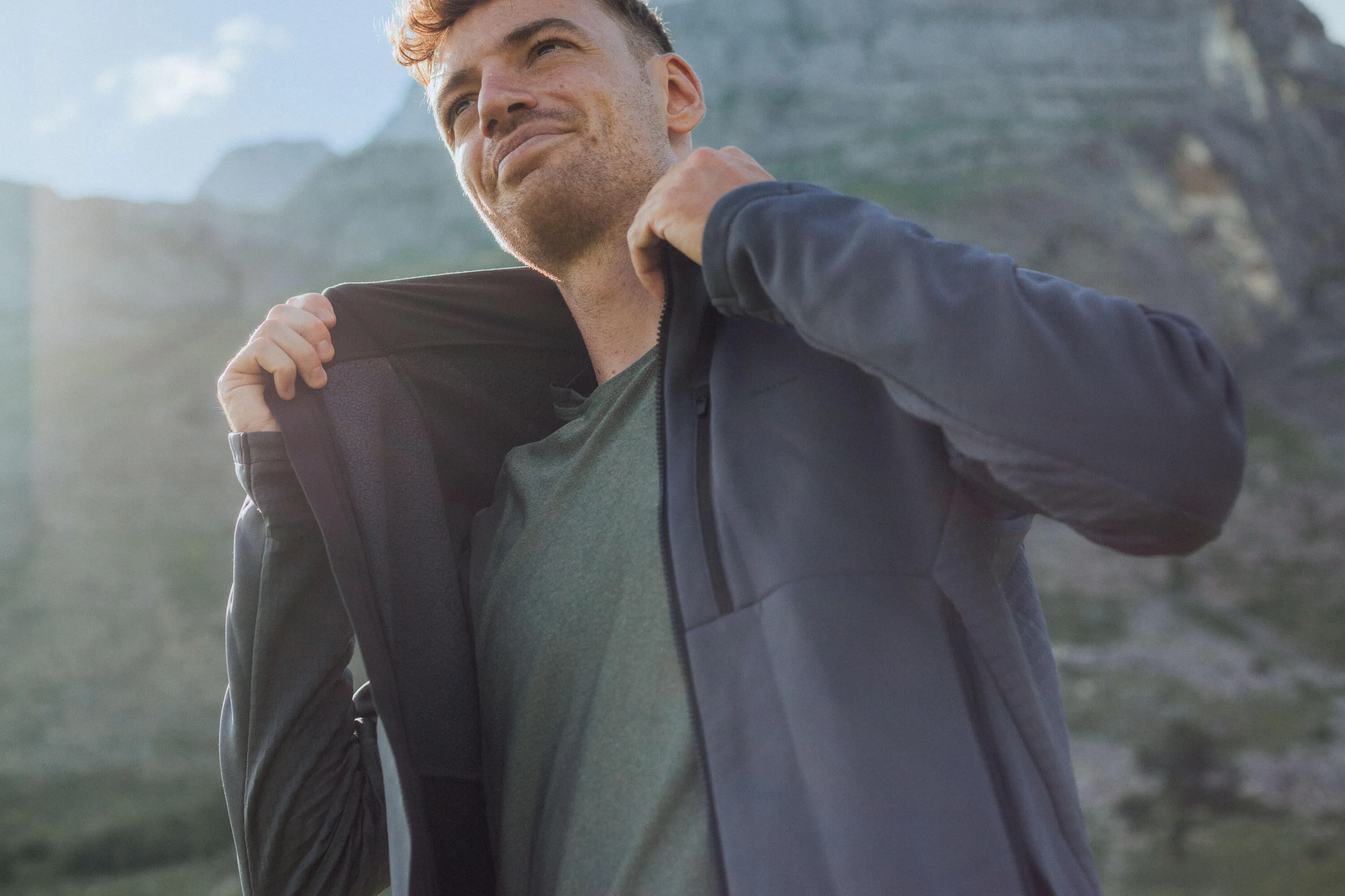 Outdoor Decathlon Clothing Quechua Men's MH520 Hood Hiking Fleece Jacket
