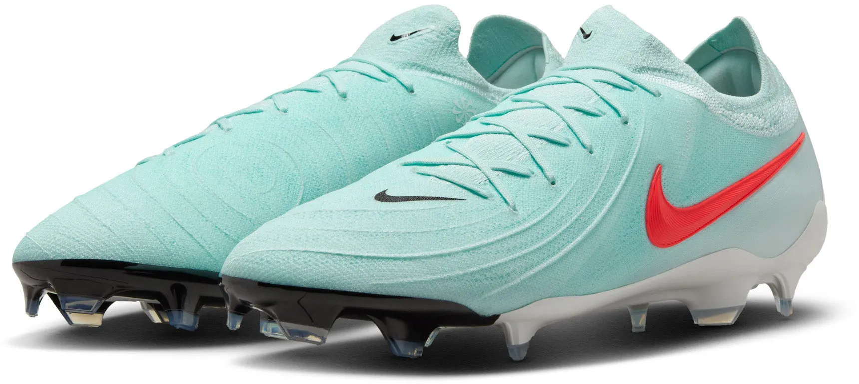 Phantom GX 2 Pro FG Low-Top Men's Football Boots