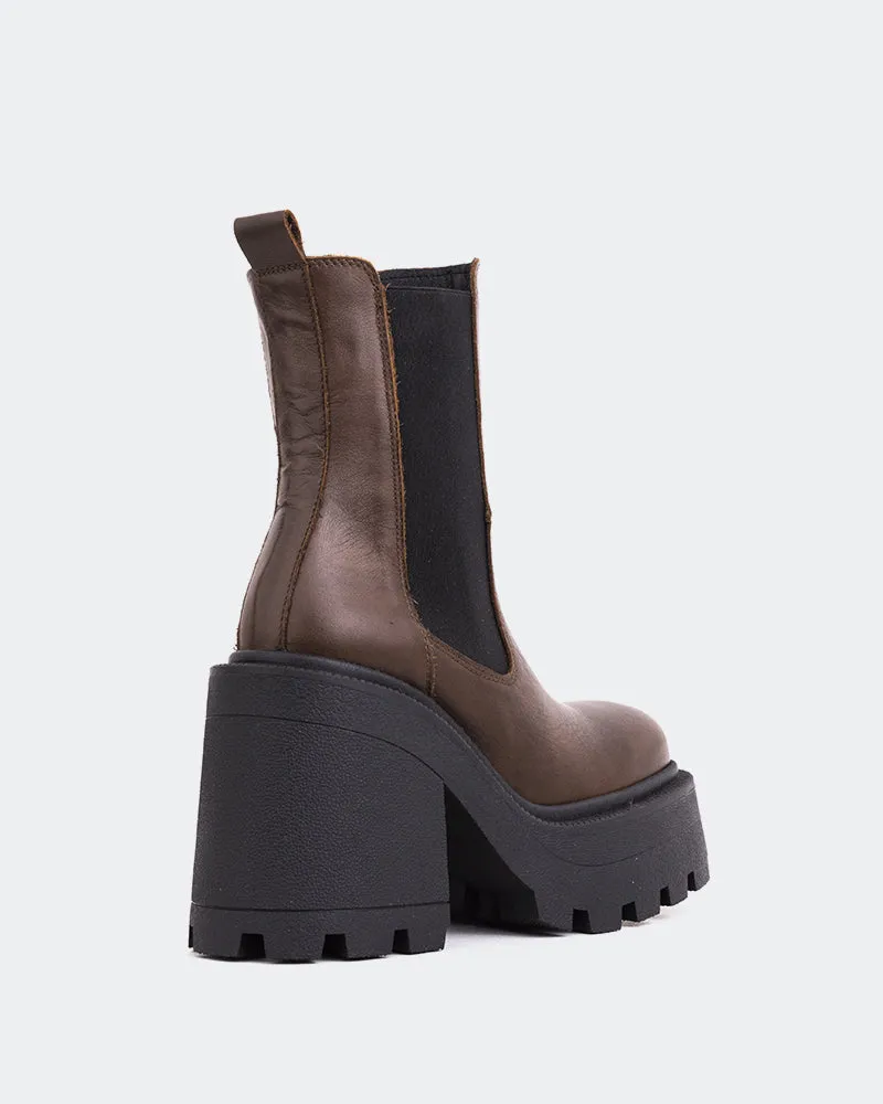 Tomy Brown Leather