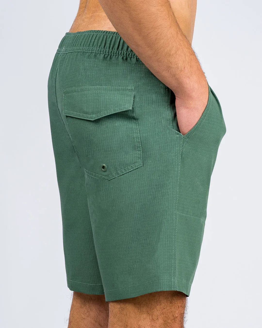 Traveler 18" Elastic Shorts