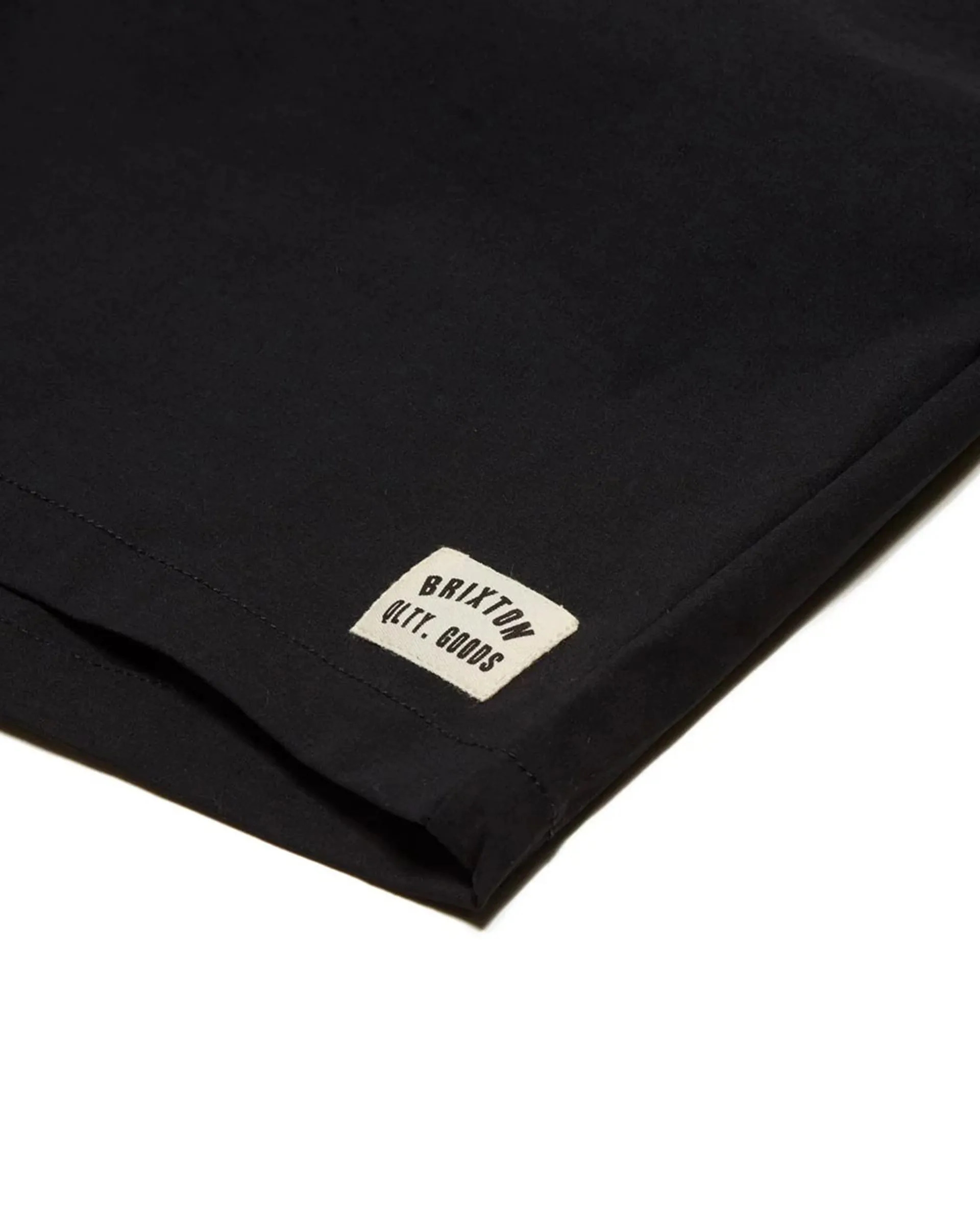 Voyage 18" Shorts - Black/Cream
