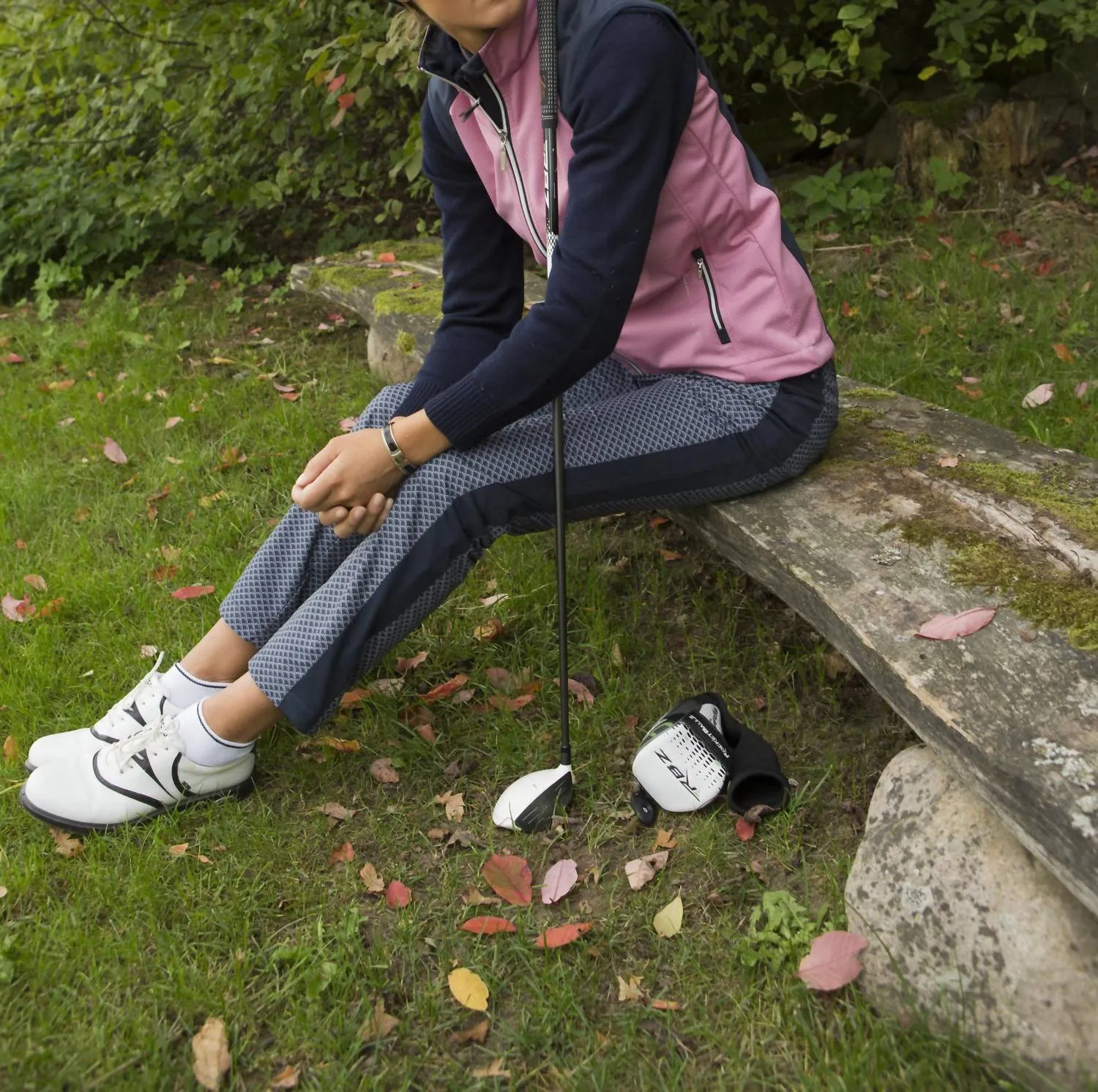 Women Arden Softshell Vest In Rhubarb